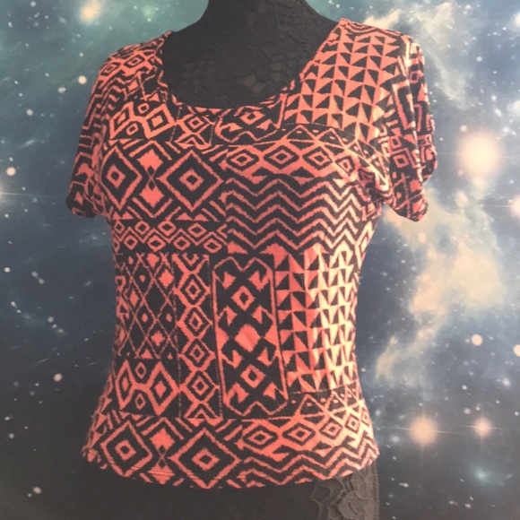 Coral and black top - Picture 2 of 8